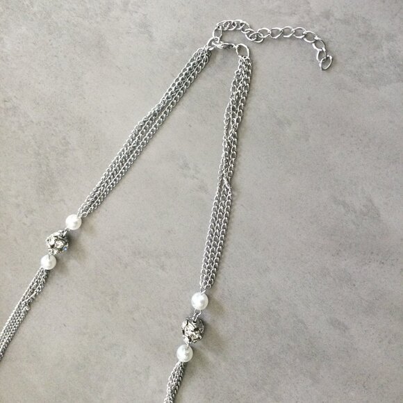 Elegant Jewelry Set: 2 Necklaces & 2 Pairs of Earrings - Picture 5 of 5